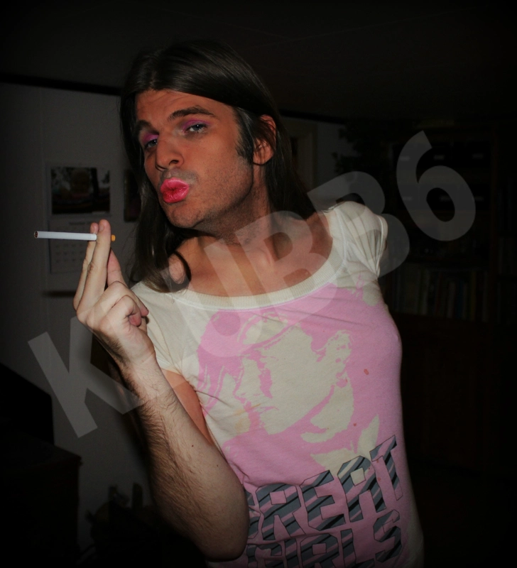 Lips_Of_An_Angel3787481